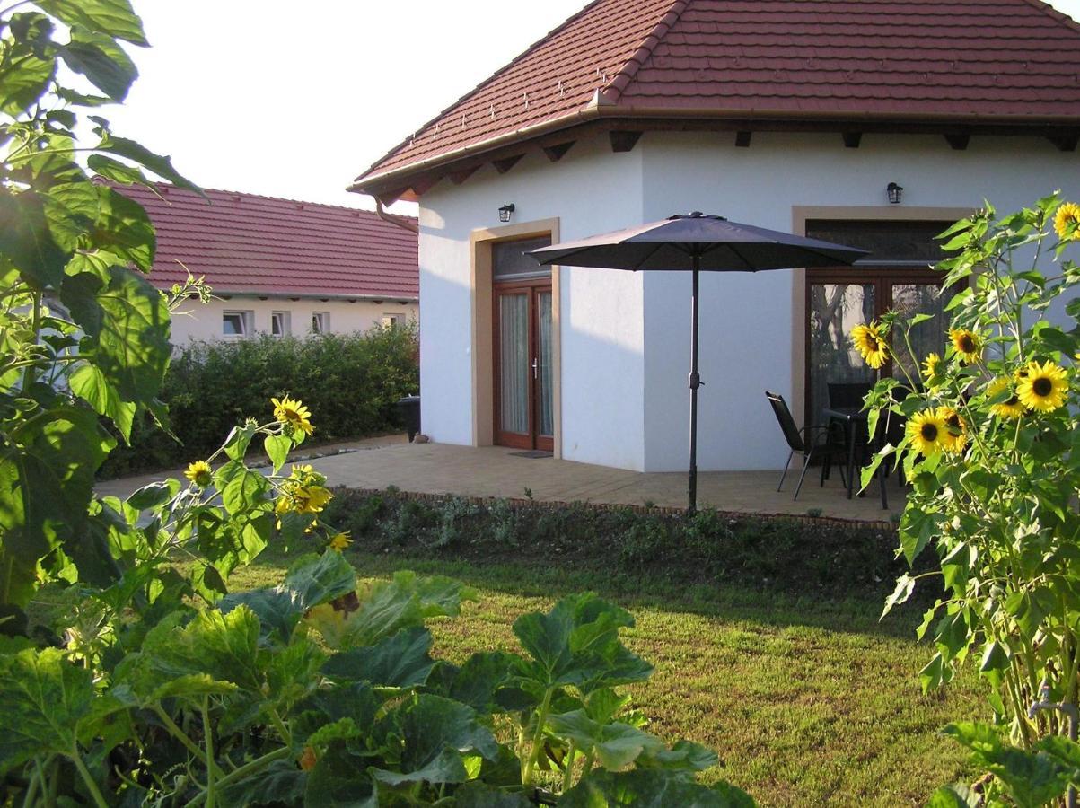 Égrelátó Vendégház Balatonakali Exterior foto